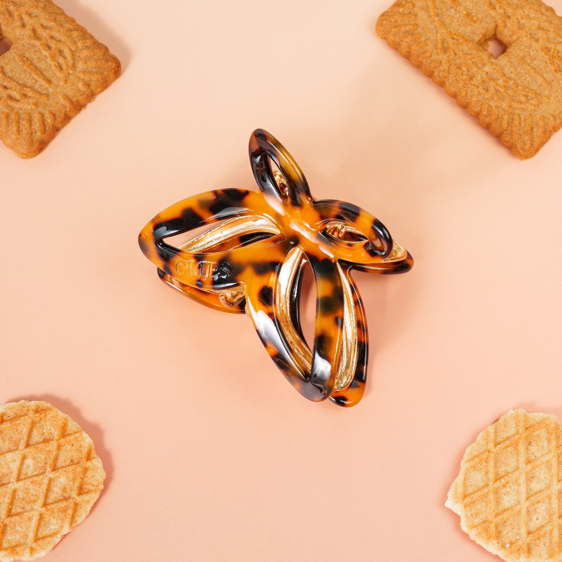 Emmy metalen vlinder haarspeld dik haar clips marmer bruin