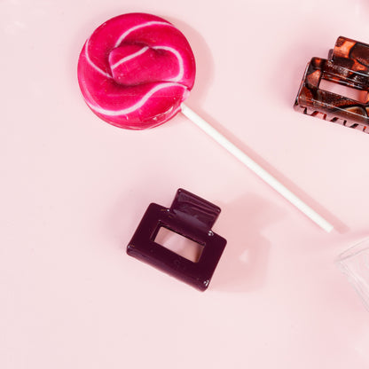 Mini Viv clip kleine vierkante haarspeld effen aubergine