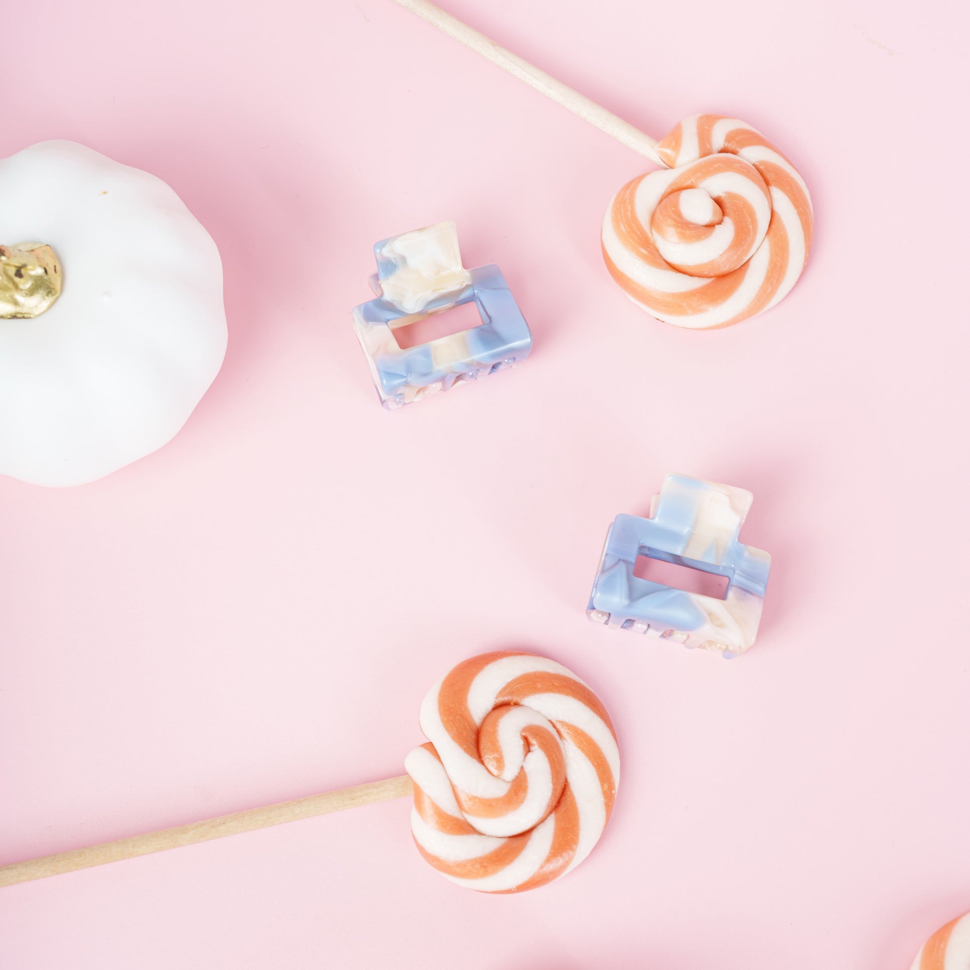 Mini Viv clip kleine vierkante haarspeld marmer pastel roze blauw